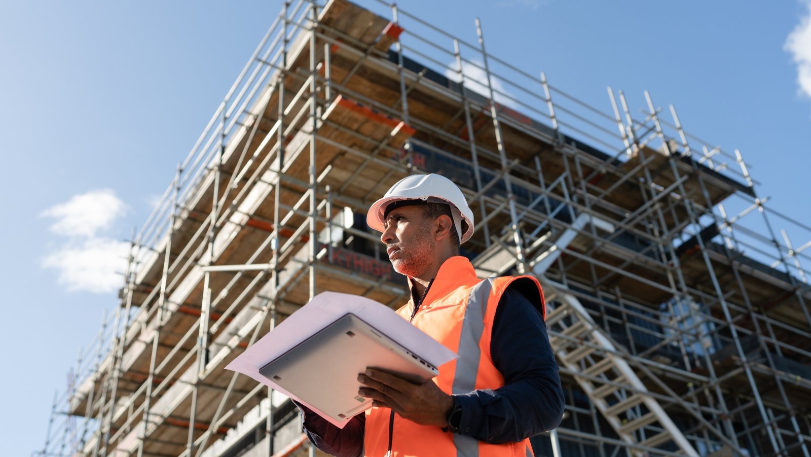 Como Construir Autoridade no Mercado da Construção Civil com Marketing Estratégico